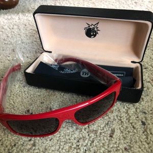Hundreds red sunglasses